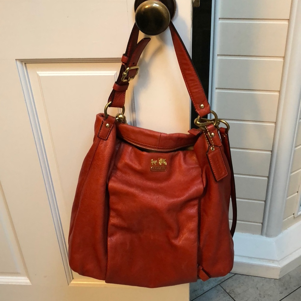 Leather shoulder bag
